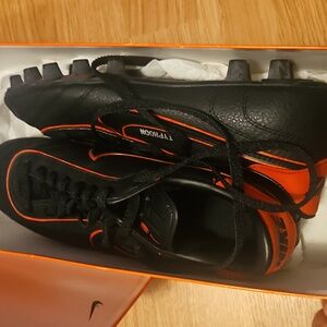 Vintage 1980s Nike 3310 Typhoon Soccer Cleats Black/Orange with Original Box